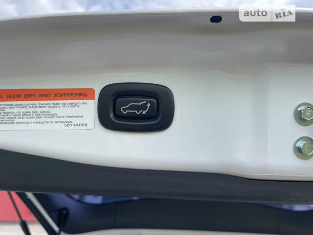 Білий Міцубісі Аутлендер, об'ємом двигуна 2.4 л та пробігом 126 тис. км за 14999 $, фото 58 на Automoto.ua