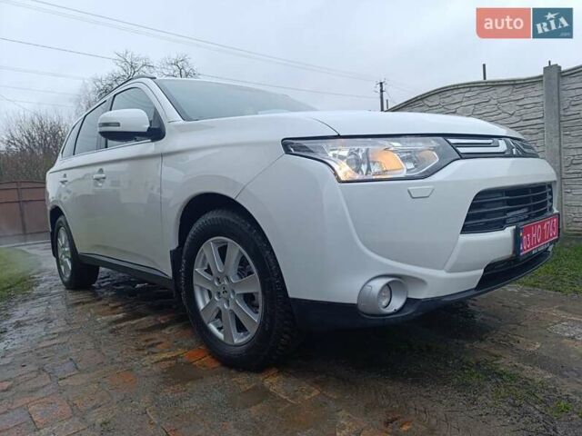 Белый Мицубиси Аутлендер, объемом двигателя 2.2 л и пробегом 278 тыс. км за 12600 $, фото 14 на Automoto.ua