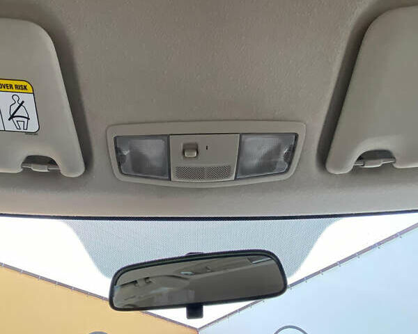 Белый Мицубиси Аутлендер, объемом двигателя 2.36 л и пробегом 215 тыс. км за 9500 $, фото 25 на Automoto.ua