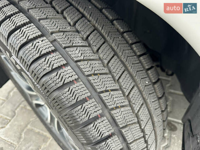 Белый Мицубиси Аутлендер, объемом двигателя 2.4 л и пробегом 175 тыс. км за 13900 $, фото 23 на Automoto.ua