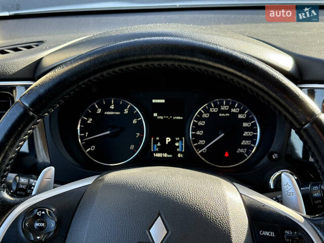 Белый Мицубиси Аутлендер, объемом двигателя 2.4 л и пробегом 148 тыс. км за 12900 $, фото 22 на Automoto.ua