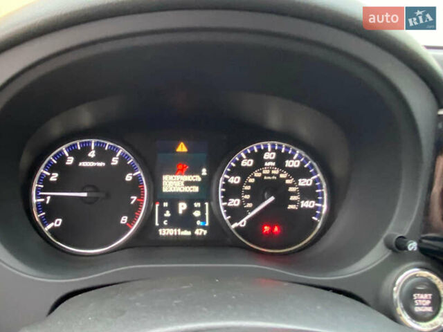 Белый Мицубиси Аутлендер, объемом двигателя 2.36 л и пробегом 215 тыс. км за 9999 $, фото 7 на Automoto.ua