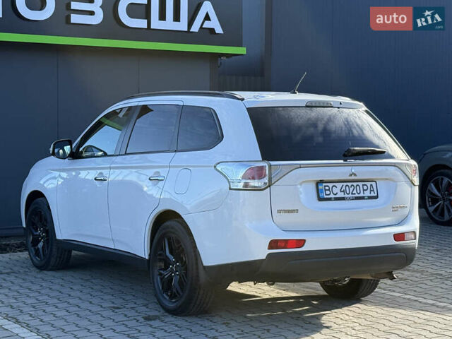 Белый Мицубиси Аутлендер, объемом двигателя 2.4 л и пробегом 148 тыс. км за 12900 $, фото 10 на Automoto.ua