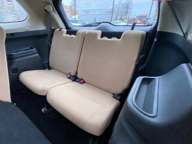 Белый Мицубиси Аутлендер, объемом двигателя 2.36 л и пробегом 215 тыс. км за 9500 $, фото 19 на Automoto.ua