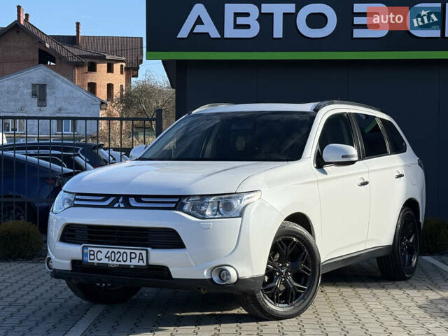 Белый Мицубиси Аутлендер, объемом двигателя 2.4 л и пробегом 148 тыс. км за 12900 $, фото 6 на Automoto.ua