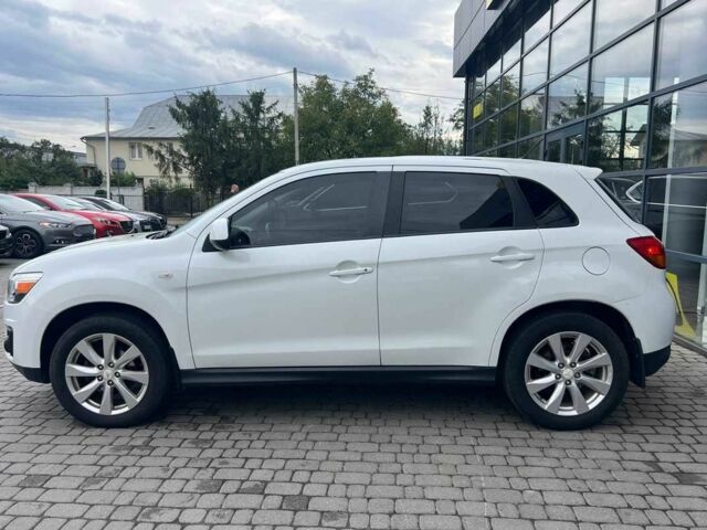 Білий Міцубісі Аутлендер, об'ємом двигуна 2 л та пробігом 224 тис. км за 9900 $, фото 3 на Automoto.ua