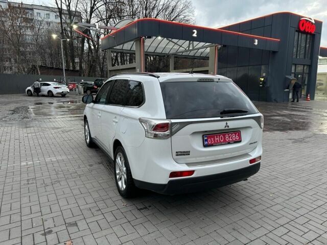 Білий Міцубісі Аутлендер, об'ємом двигуна 0 л та пробігом 225 тис. км за 11900 $, фото 3 на Automoto.ua