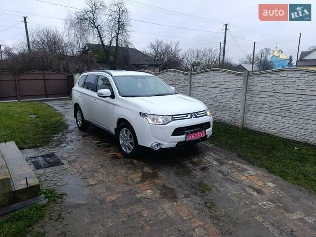 Белый Мицубиси Аутлендер, объемом двигателя 2.2 л и пробегом 278 тыс. км за 12600 $, фото 9 на Automoto.ua