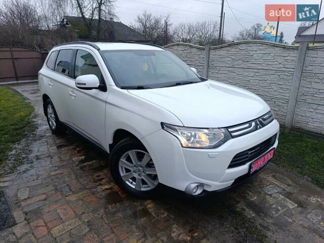 Белый Мицубиси Аутлендер, объемом двигателя 2.2 л и пробегом 278 тыс. км за 12600 $, фото 11 на Automoto.ua