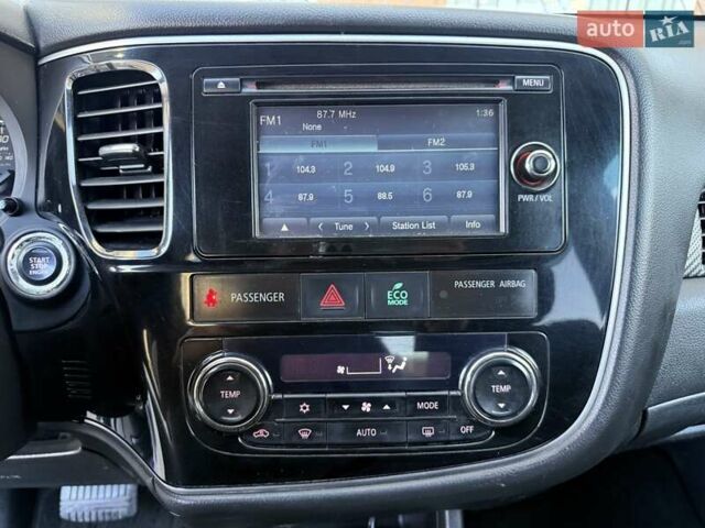 Белый Мицубиси Аутлендер, объемом двигателя 2.36 л и пробегом 140 тыс. км за 12999 $, фото 51 на Automoto.ua