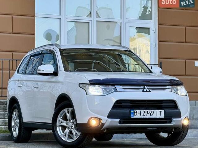 Белый Мицубиси Аутлендер, объемом двигателя 2.36 л и пробегом 140 тыс. км за 12999 $, фото 19 на Automoto.ua