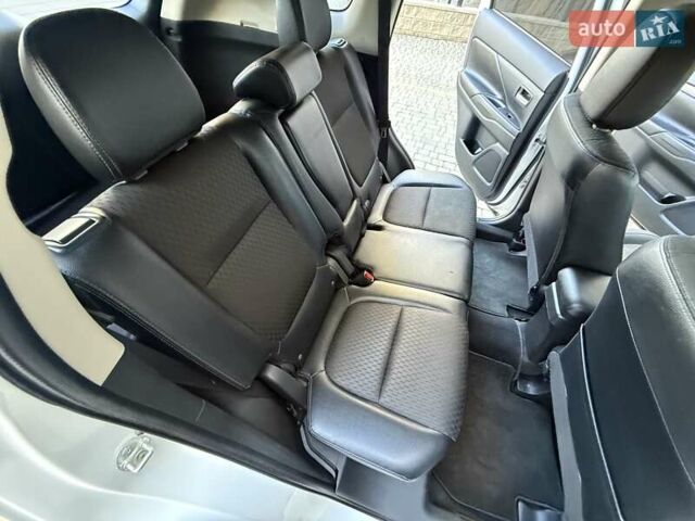 Белый Мицубиси Аутлендер, объемом двигателя 2.36 л и пробегом 140 тыс. км за 12999 $, фото 33 на Automoto.ua