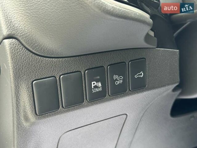 Белый Мицубиси Аутлендер, объемом двигателя 2 л и пробегом 210 тыс. км за 14300 $, фото 60 на Automoto.ua