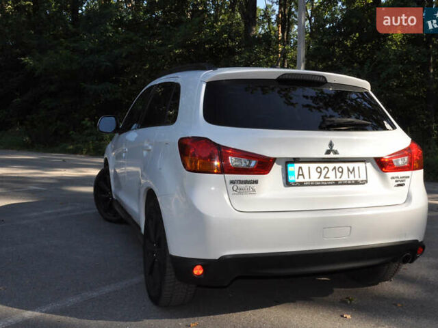 Белый Мицубиси Аутлендер, объемом двигателя 2 л и пробегом 132 тыс. км за 11500 $, фото 8 на Automoto.ua