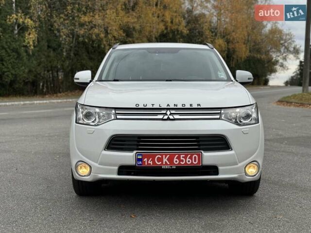 Белый Мицубиси Аутлендер, объемом двигателя 2 л и пробегом 210 тыс. км за 14300 $, фото 21 на Automoto.ua