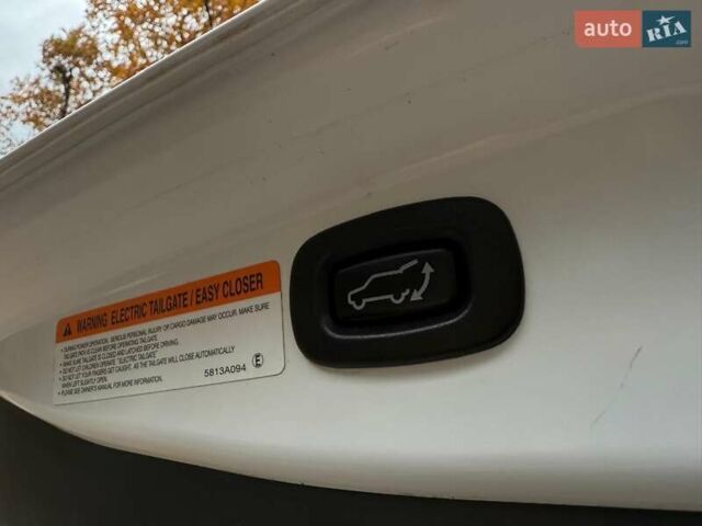 Мицубиси Аутлендер 2014 в Дрогобыче на Automoto.ua Белый Мицубиси Аутлендер, объемом двигателя 2 л и пробегом 228 тыс. км за 15300 $, фото 41 на Automoto.ua