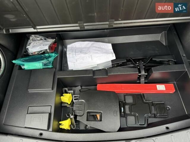 Белый Мицубиси Аутлендер, объемом двигателя 2 л и пробегом 210 тыс. км за 14300 $, фото 36 на Automoto.ua