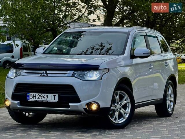 Белый Мицубиси Аутлендер, объемом двигателя 2.4 л и пробегом 140 тыс. км за 12900 $, фото 38 на Automoto.ua