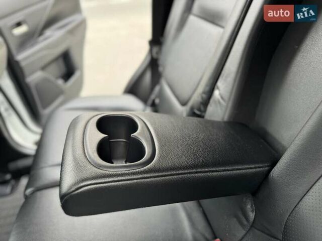 Белый Мицубиси Аутлендер, объемом двигателя 2 л и пробегом 210 тыс. км за 14300 $, фото 38 на Automoto.ua