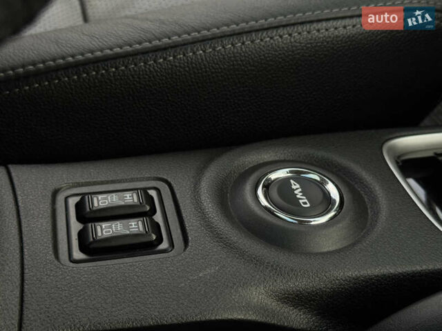 Белый Мицубиси Аутлендер, объемом двигателя 2.3 л и пробегом 214 тыс. км за 15499 $, фото 124 на Automoto.ua