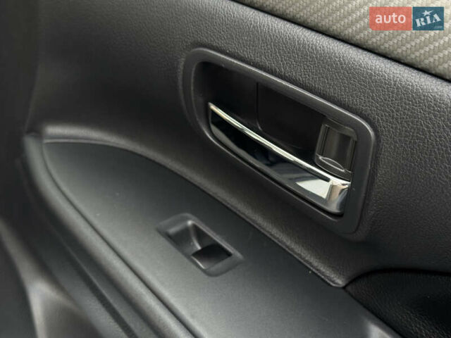 Белый Мицубиси Аутлендер, объемом двигателя 2.3 л и пробегом 214 тыс. км за 15499 $, фото 115 на Automoto.ua