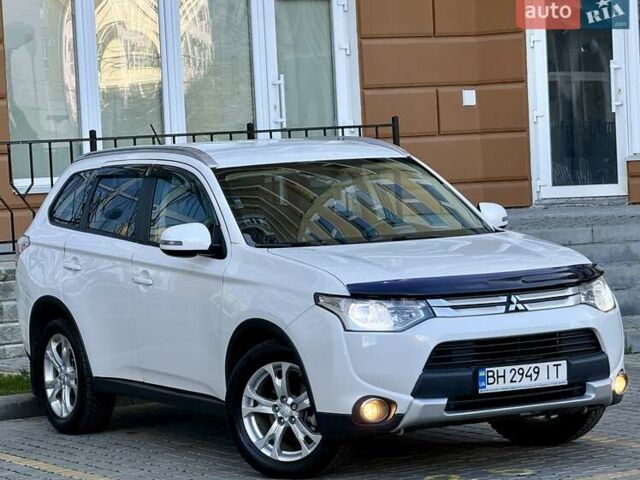 Белый Мицубиси Аутлендер, объемом двигателя 2.36 л и пробегом 140 тыс. км за 12999 $, фото 16 на Automoto.ua
