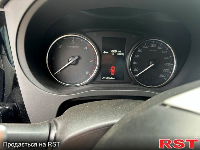 Белый Мицубиси Аутлендер, объемом двигателя 2.3 л и пробегом 215 тыс. км за 17000 $, фото 3 на Automoto.ua