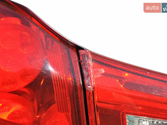 Белый Мицубиси Аутлендер, объемом двигателя 2 л и пробегом 132 тыс. км за 11500 $, фото 27 на Automoto.ua