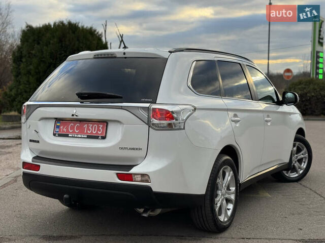 Белый Мицубиси Аутлендер, объемом двигателя 2.3 л и пробегом 214 тыс. км за 15499 $, фото 49 на Automoto.ua