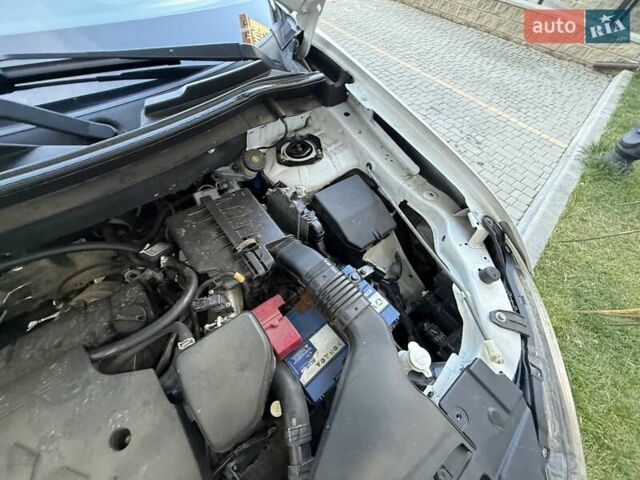 Белый Мицубиси Аутлендер, объемом двигателя 2.36 л и пробегом 140 тыс. км за 12999 $, фото 54 на Automoto.ua