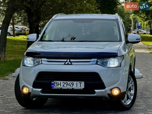 Белый Мицубиси Аутлендер, объемом двигателя 2.4 л и пробегом 140 тыс. км за 12900 $, фото 32 на Automoto.ua