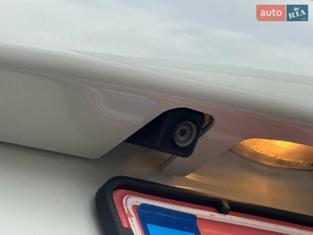 Белый Мицубиси Аутлендер, объемом двигателя 2.3 л и пробегом 214 тыс. км за 15499 $, фото 72 на Automoto.ua