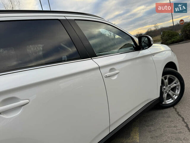 Белый Мицубиси Аутлендер, объемом двигателя 2.3 л и пробегом 214 тыс. км за 15499 $, фото 60 на Automoto.ua