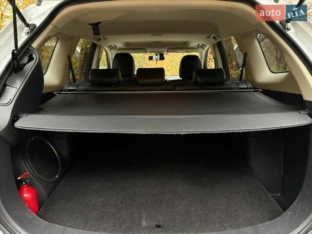 Мицубиси Аутлендер 2014 в Дрогобыче на Automoto.ua Белый Мицубиси Аутлендер, объемом двигателя 2 л и пробегом 228 тыс. км за 15300 $, фото 42 на Automoto.ua