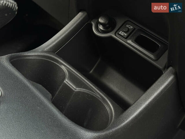 Белый Мицубиси Аутлендер, объемом двигателя 2.3 л и пробегом 214 тыс. км за 15499 $, фото 123 на Automoto.ua