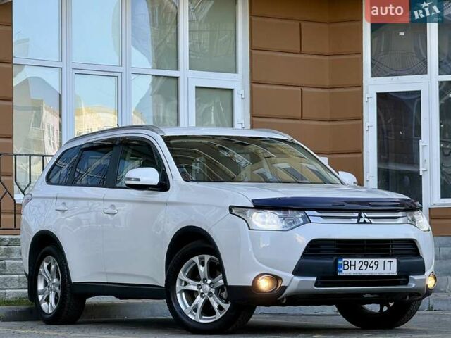 Белый Мицубиси Аутлендер, объемом двигателя 2.36 л и пробегом 140 тыс. км за 12999 $, фото 18 на Automoto.ua