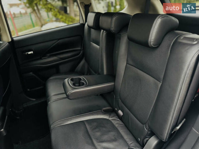 Белый Мицубиси Аутлендер, объемом двигателя 2.2 л и пробегом 140 тыс. км за 16200 $, фото 79 на Automoto.ua