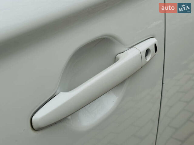 Белый Мицубиси Аутлендер, объемом двигателя 2.2 л и пробегом 140 тыс. км за 16200 $, фото 16 на Automoto.ua