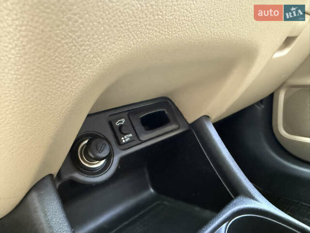 Белый Мицубиси Аутлендер, объемом двигателя 2.4 л и пробегом 160 тыс. км за 16999 $, фото 34 на Automoto.ua