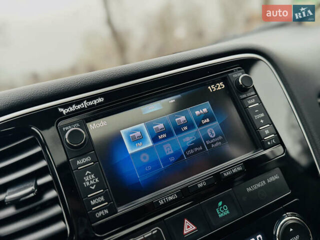 Белый Мицубиси Аутлендер, объемом двигателя 2.2 л и пробегом 140 тыс. км за 16200 $, фото 55 на Automoto.ua