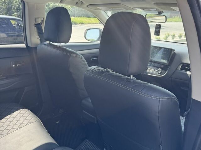 Белый Мицубиси Аутлендер, объемом двигателя 2.4 л и пробегом 91 тыс. км за 15900 $, фото 10 на Automoto.ua