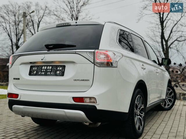 Белый Мицубиси Аутлендер, объемом двигателя 2.2 л и пробегом 140 тыс. км за 16200 $, фото 25 на Automoto.ua