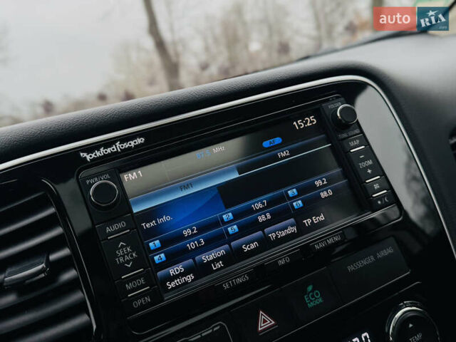 Белый Мицубиси Аутлендер, объемом двигателя 2.2 л и пробегом 140 тыс. км за 16200 $, фото 54 на Automoto.ua