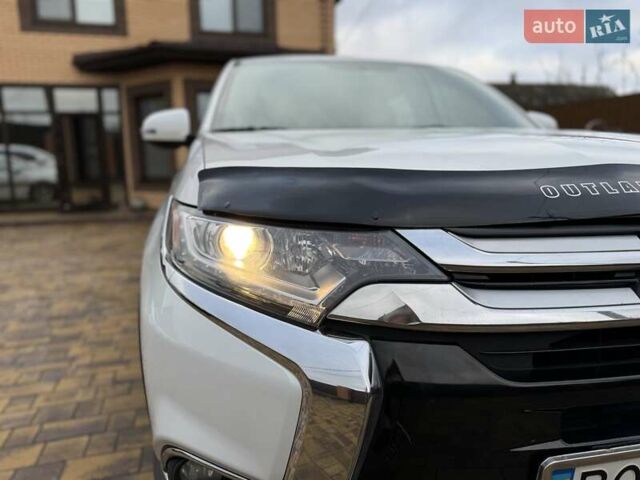 Белый Мицубиси Аутлендер, объемом двигателя 2.36 л и пробегом 191 тыс. км за 13950 $, фото 16 на Automoto.ua