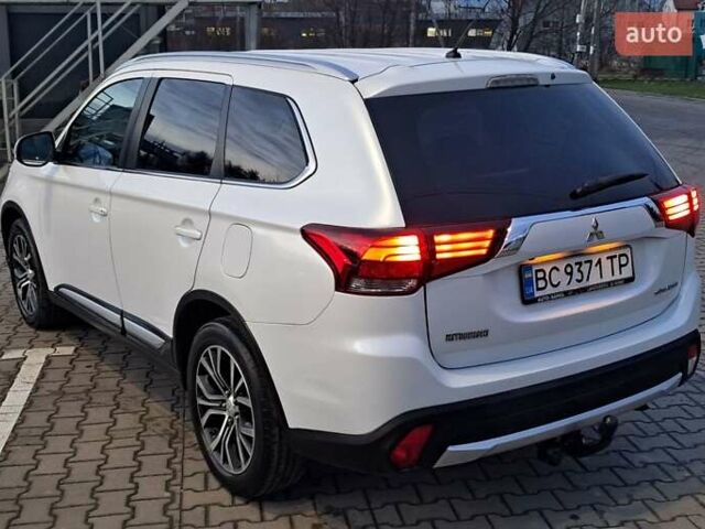 Білий Міцубісі Аутлендер, об'ємом двигуна 2.3 л та пробігом 130 тис. км за 14999 $, фото 36 на Automoto.ua