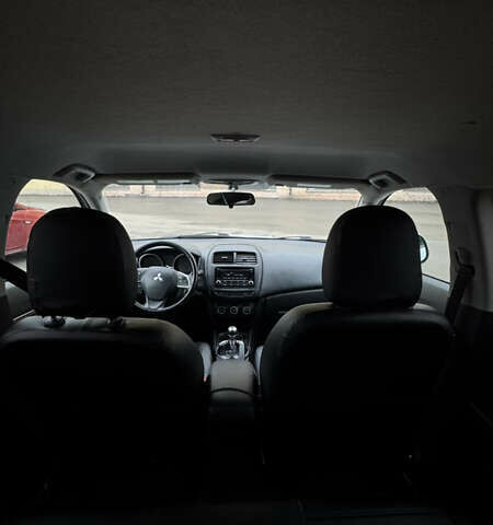 Белый Мицубиси Аутлендер, объемом двигателя 2 л и пробегом 161 тыс. км за 9200 $, фото 11 на Automoto.ua