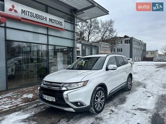 Білий Міцубісі Аутлендер, об'ємом двигуна 2.36 л та пробігом 137 тис. км за 14600 $, фото 1 на Automoto.ua