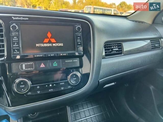 Белый Мицубиси Аутлендер, объемом двигателя 2.2 л и пробегом 225 тыс. км за 16350 $, фото 34 на Automoto.ua