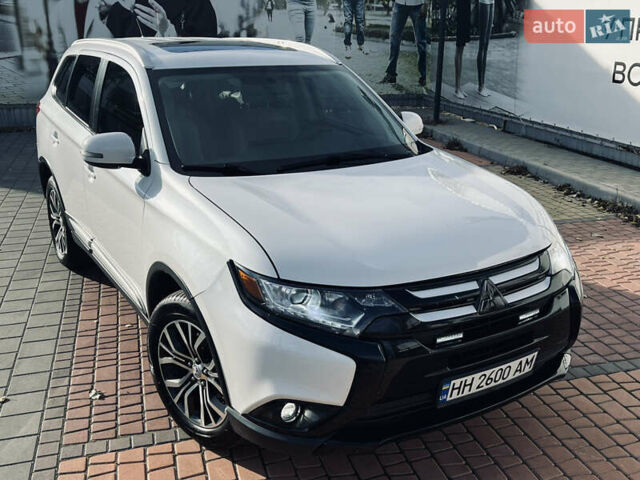 Белый Мицубиси Аутлендер, объемом двигателя 2.4 л и пробегом 147 тыс. км за 12999 $, фото 11 на Automoto.ua