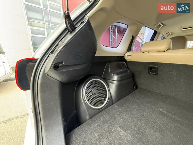 Белый Мицубиси Аутлендер, объемом двигателя 2.4 л и пробегом 160 тыс. км за 16900 $, фото 18 на Automoto.ua